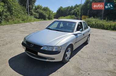 Універсал Opel Vectra 1998 в Рівному