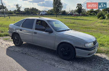 Седан Opel Vectra 1989 в Полтаві
