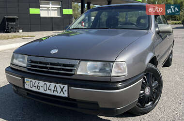 Седан Opel Vectra 1989 в Дніпрі