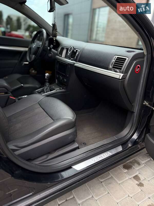 Седан Opel Vectra 2008 в Киеве