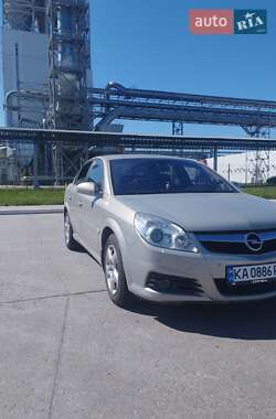 Седан Opel Vectra 2005 в Коростене