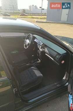 Седан Opel Vectra 2000 в 