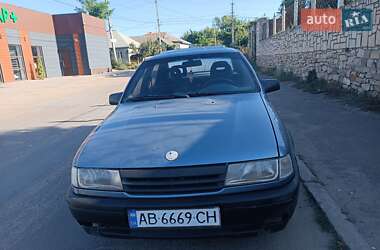 Седан Opel Vectra 1989 в Ямполі