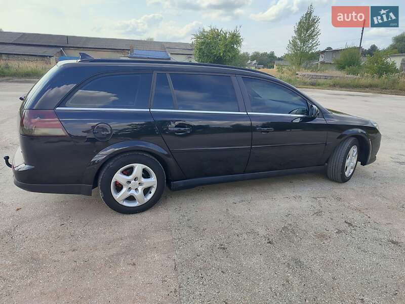 Универсал Opel Vectra 2006 в Новом Роздоле