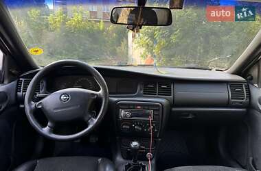 Седан Opel Vectra 1996 в 