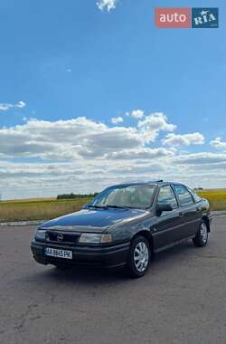 Лифтбек Opel Vectra 1995 в Дубровице
