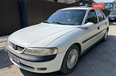Лифтбек Opel Vectra 1996 в Лебедине