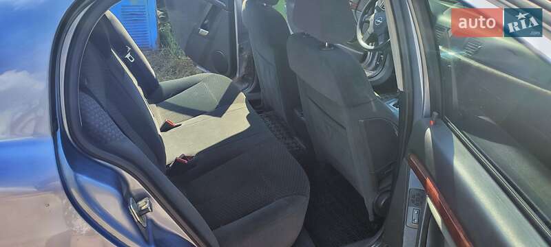 Седан Opel Vectra 2003 в Львові фото 14 Седан Opel Vectra 2003 в Львові