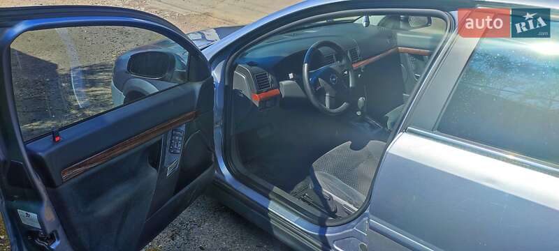 Седан Opel Vectra 2003 в Львові фото 17 Седан Opel Vectra 2003 в Львові