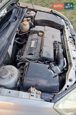 Седан Opel Vectra 2006 в 