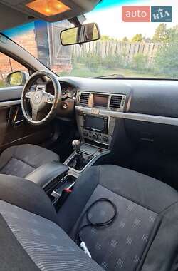 Седан Opel Vectra 2006 в 
