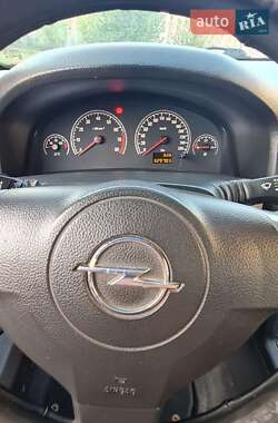 Седан Opel Vectra 2006 в 