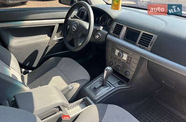 Седан Opel Vectra 2004 в 