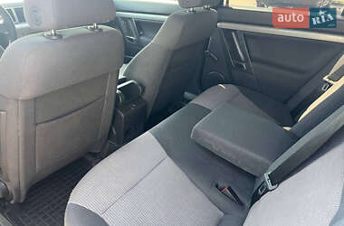 Седан Opel Vectra 2004 в 