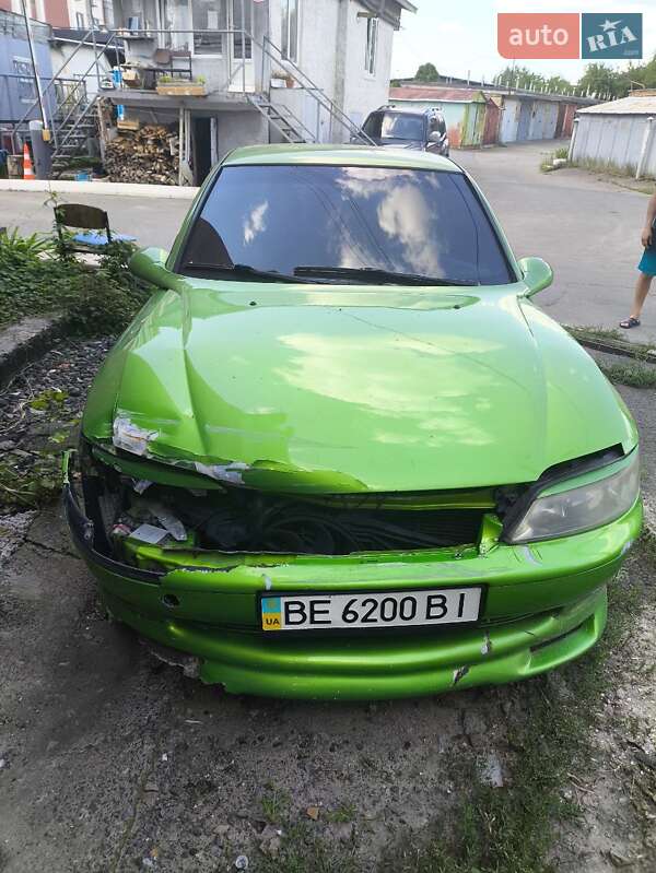Седан Opel Vectra 1998 в Киеве