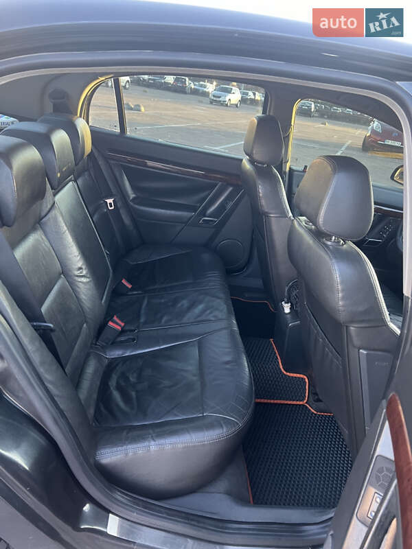 Седан Opel Vectra 2005 в Житомире