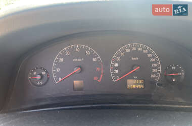 Седан Opel Vectra 2003 в Городку