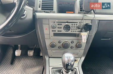 Седан Opel Vectra 2003 в 
