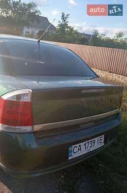Седан Opel Vectra 2004 в Шполі