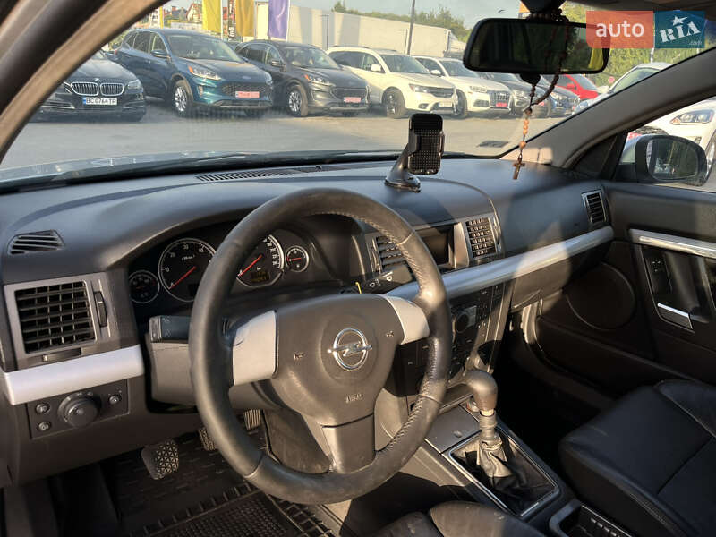 Универсал Opel Vectra 2005 в Львове