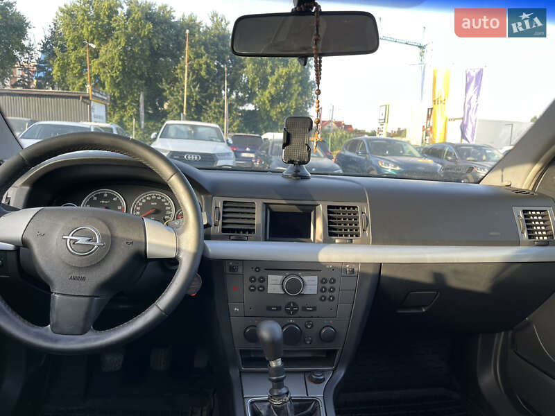 Универсал Opel Vectra 2005 в Львове