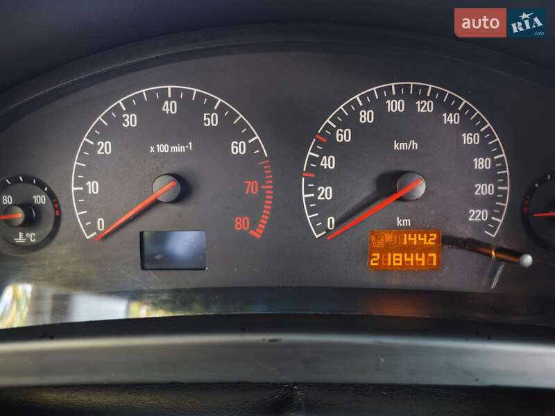 Седан Opel Vectra 2002 в Виннице