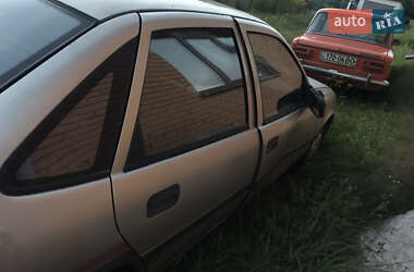 Седан Opel Vectra 1992 в 
