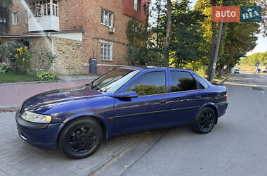 Седан Opel Vectra 1996 в 