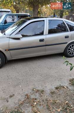 Лифтбек Opel Vectra 1996 в 