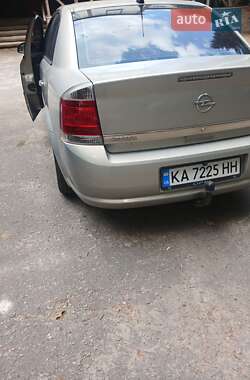 Седан Opel Vectra 2006 в Светловодске