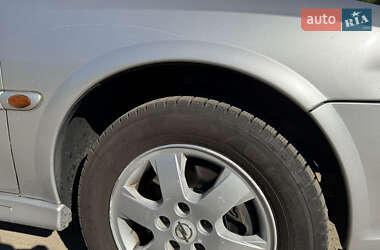 Седан Opel Vectra 2001 в 