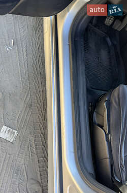 Седан Opel Vectra 2001 в Києві