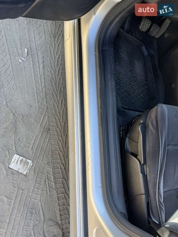 Седан Opel Vectra 2001 в Киеве фото 22 Седан Opel Vectra 2001 в Киеве