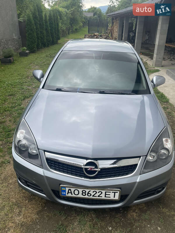Седан Opel Vectra 2007 в Вышкове