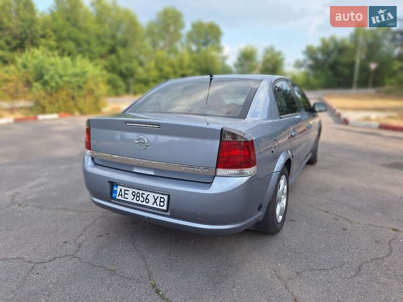 Седан Opel Vectra 2008 в Днепре