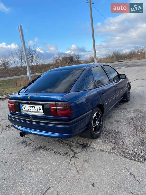 Лифтбек Opel Vectra 1995 в Кременчуге