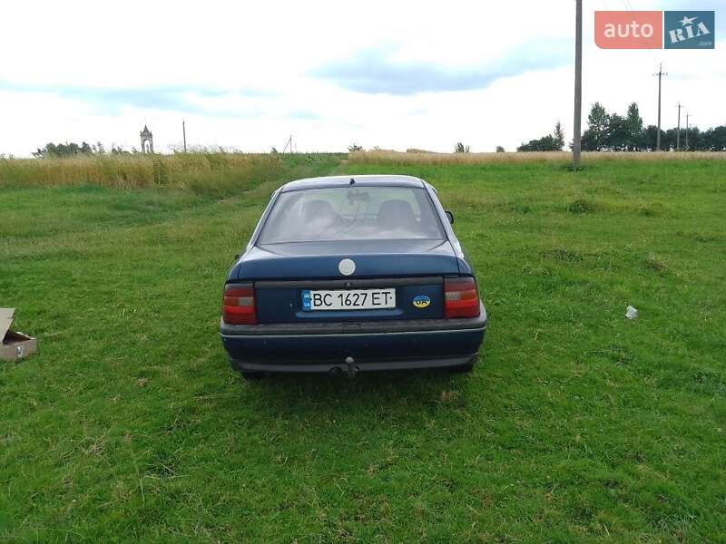 Седан Opel Vectra 1993 в Берестечку