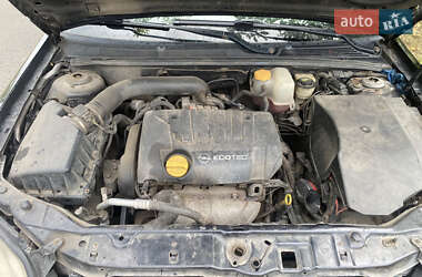 Седан Opel Vectra 2004 в 