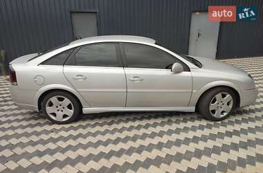 Лифтбек Opel Vectra 2003 в 