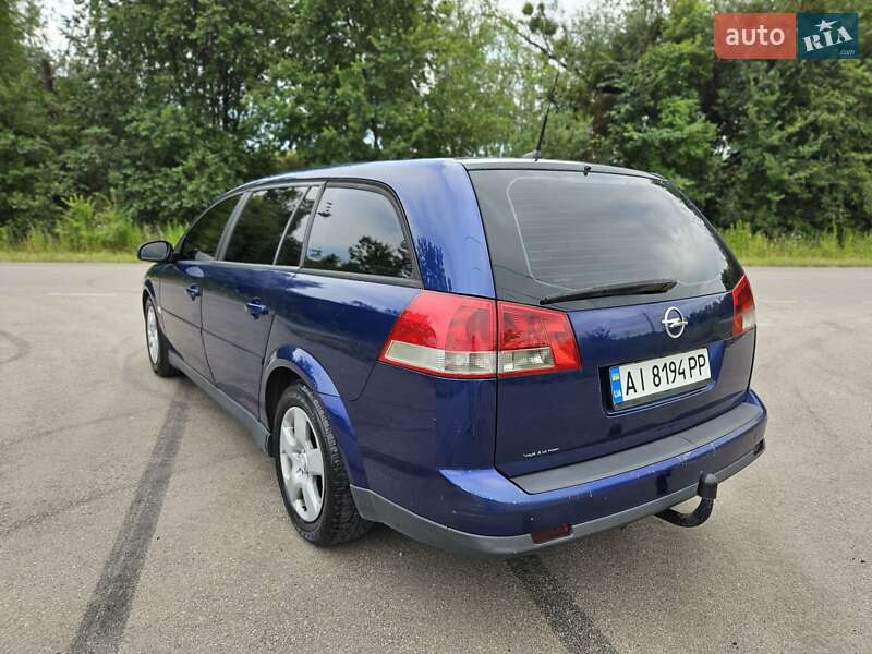 Универсал Opel Vectra 2003 в Обухове