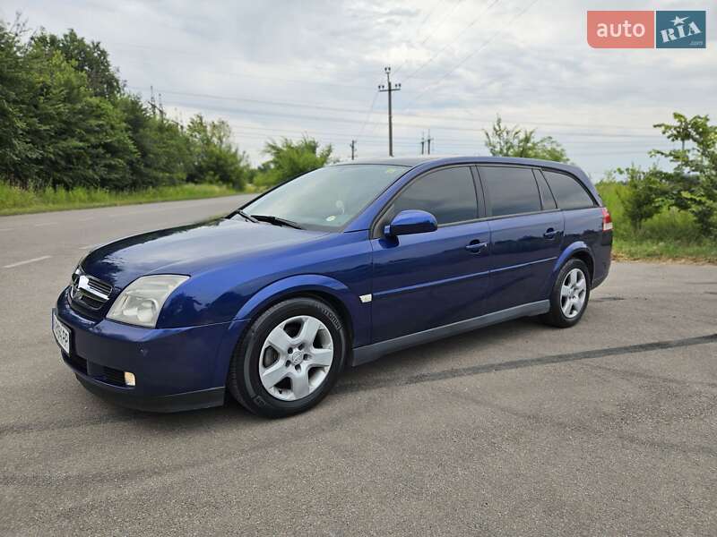 Универсал Opel Vectra 2003 в Обухове