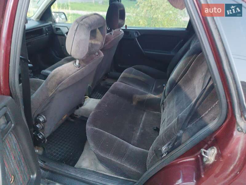 Седан Opel Vectra 1990 в Львове