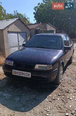 Ліфтбек Opel Vectra 1990 в Білгороді-Дністровському