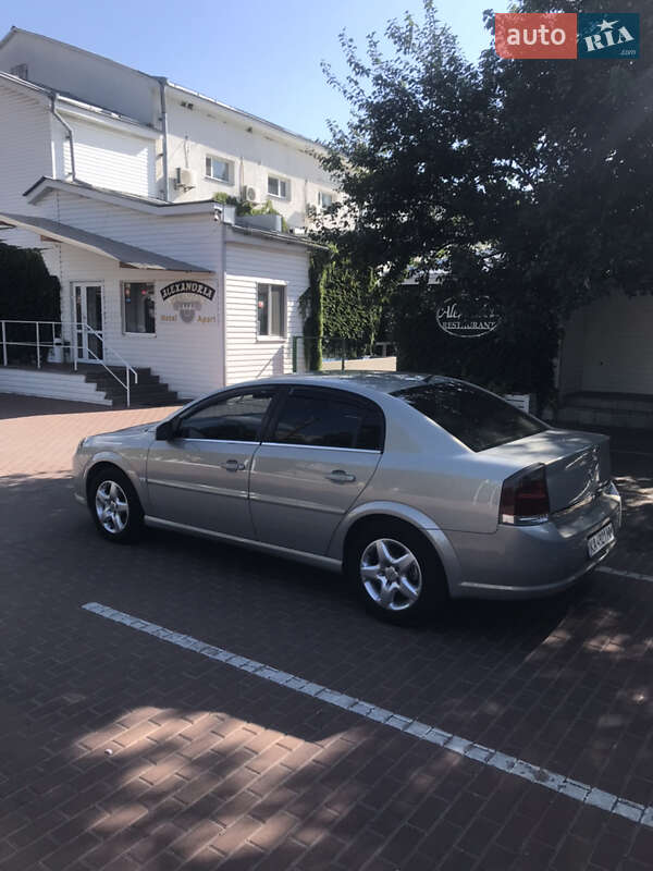 Седан Opel Vectra 2008 в Прилуках