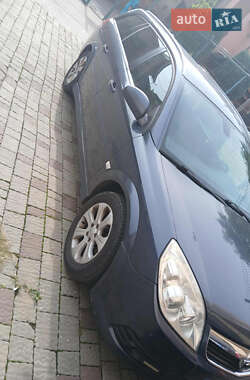 Універсал Opel Vectra 2008 в Івано-Франківську