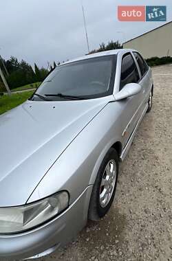 Седан Opel Vectra 2001 в 