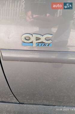 Седан Opel Vectra 2003 в 