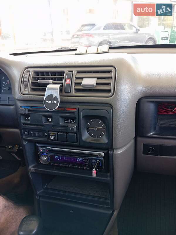 Седан Opel Vectra 1989 в Глевахе