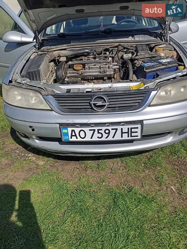 Універсал Opel Vectra 1999 в Ужгороді
