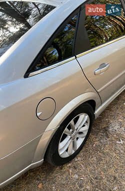 Лифтбек Opel Vectra 2003 в 